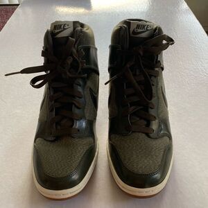 Nike Women's Dunk Sky hidden wedge sneakers - Olive